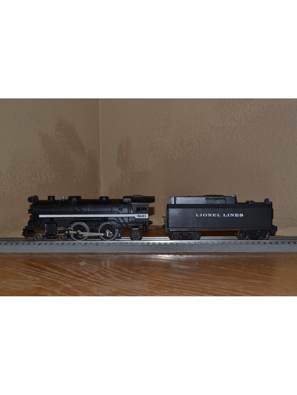 RARE O Gauge Lionel #8641 4-4-2 Steam Engine & Tender AS IS - Picture 1 of 13